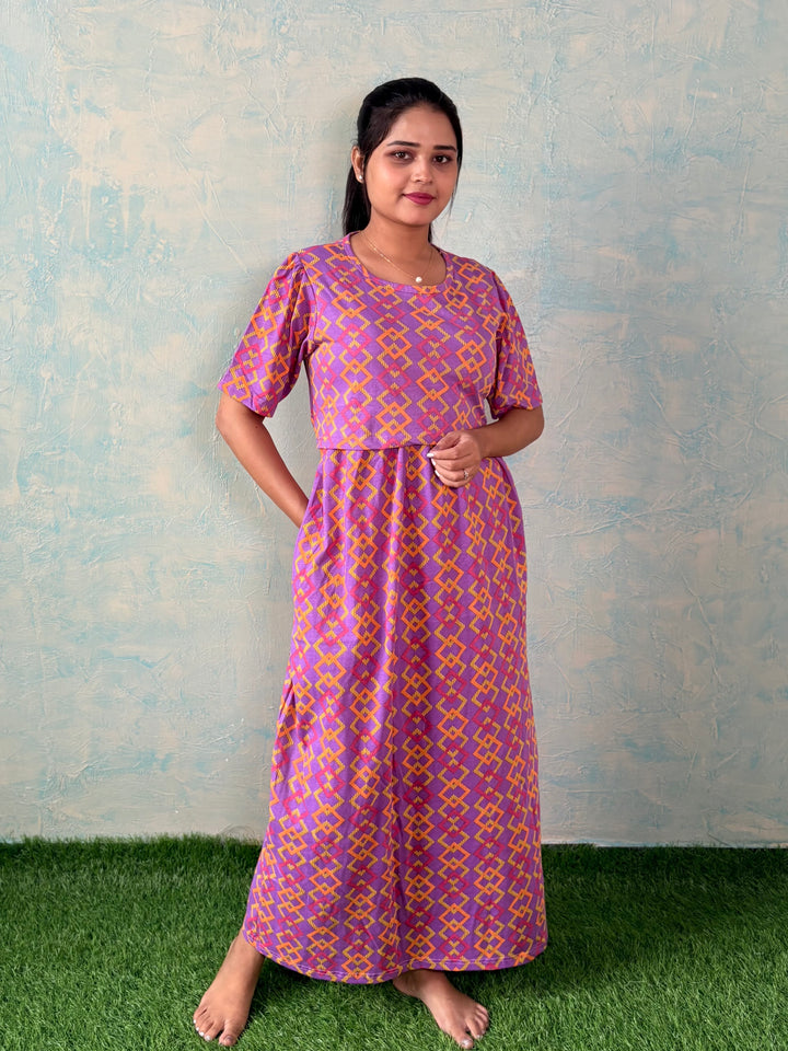 Squares - Zipless Maternity and feeding wear - Full length