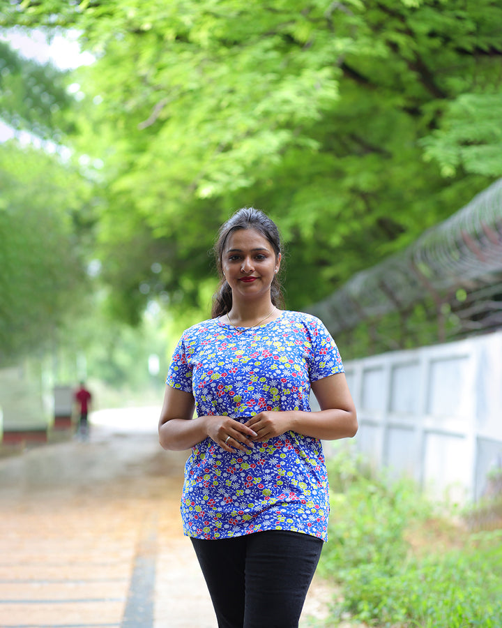 Table flowers - Feeding T-Shirt