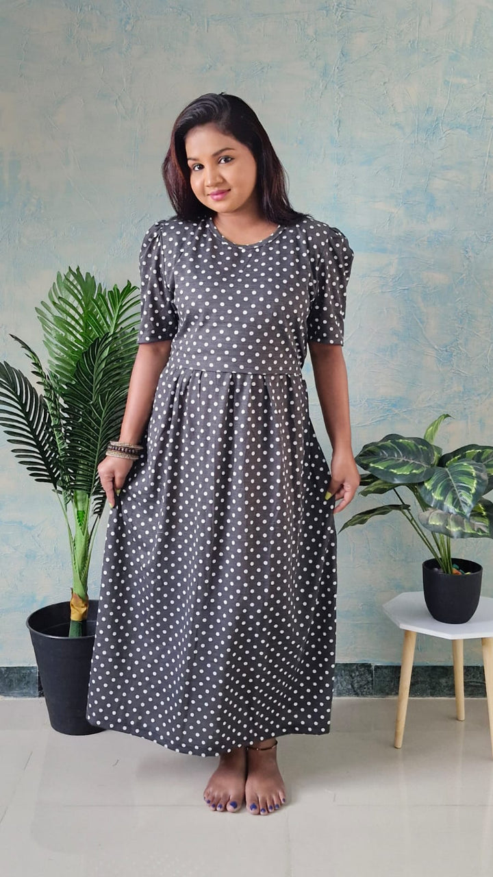 Faded Black - Zipless Maternity and feeding wear