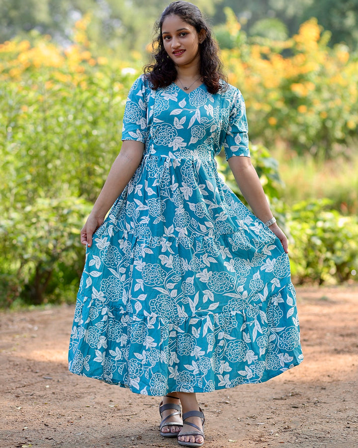 Teena Maternity & feeding wear with side zips