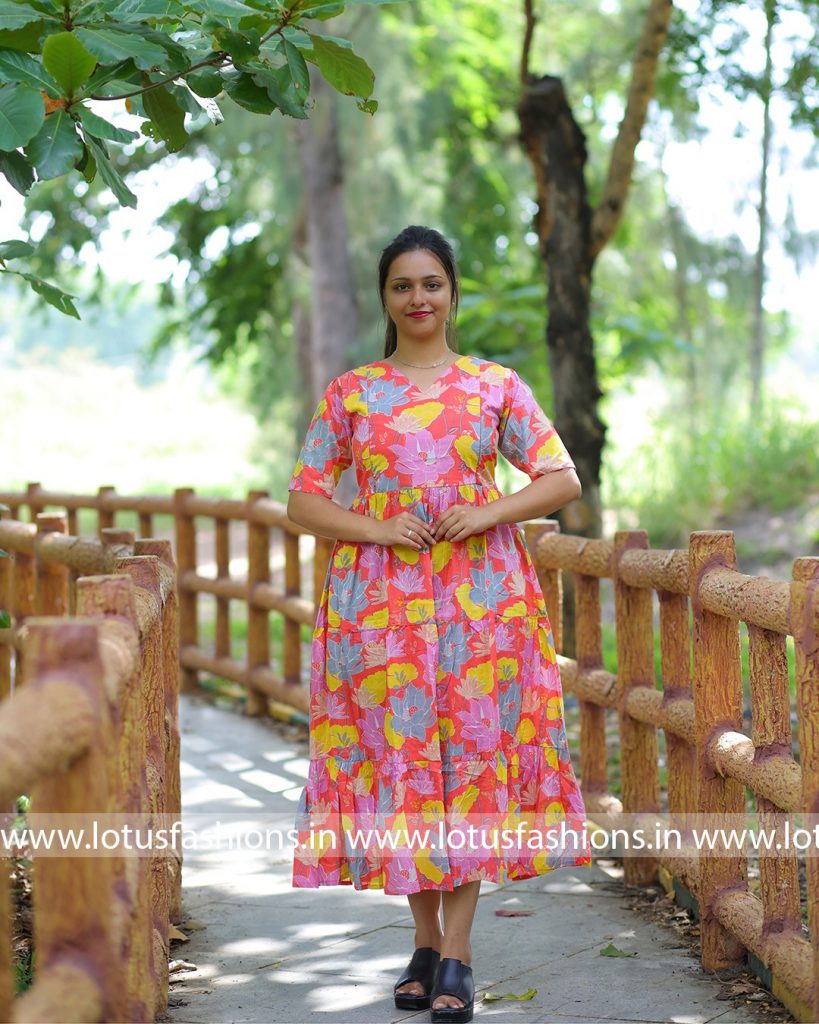 Thara Maternity and feeding wear with Side Zip